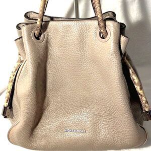 Michael Kors  Dalia Large Shoulder Tote